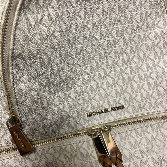 Michael Kors bag - Picture 2 of 5